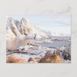 雪の村の田舎の家クリスマス シーズンポストカード