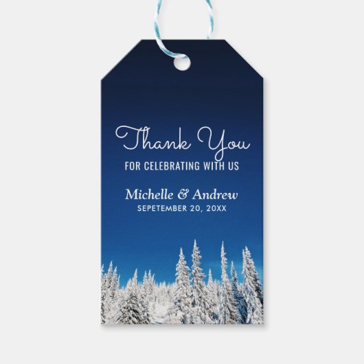 雪の松の木の冬の結婚式ありがとう ギフトタグ (正面)
