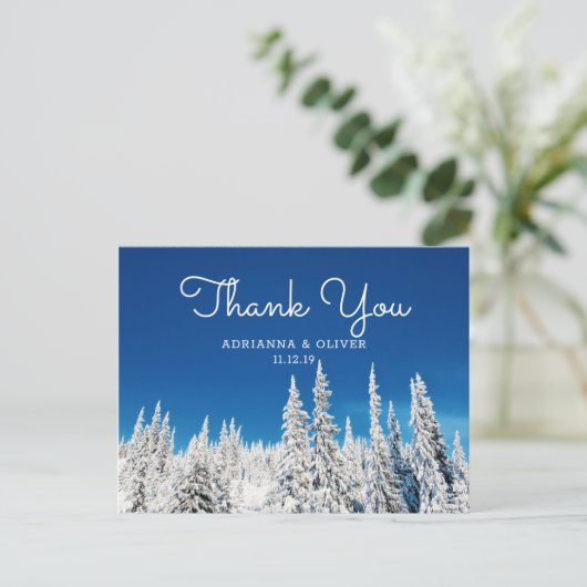 雪の松の木の冬の結婚式ありがとう ポストカード (スタンド正面)