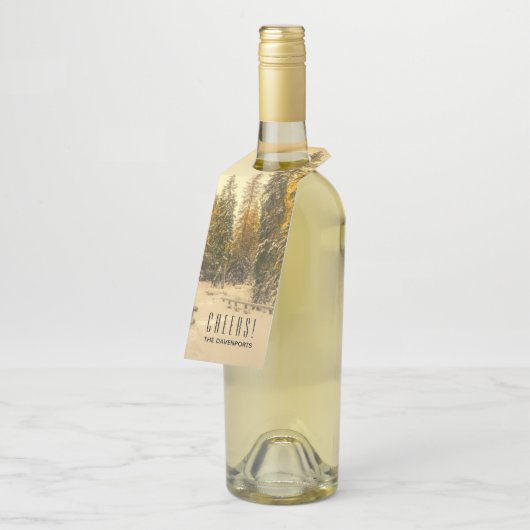 雪の松の木の森自然写真 ボトルネックタグ (アングル)