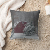 雪の枕に赤い納屋 クッション (ブランケット)