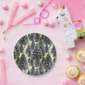 雪の森がクリスマスツリーを覆った ペーパープレート (パーティー)