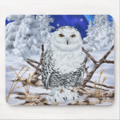 雪の森に止まるシロフクロウ マウスパッド (正面)
