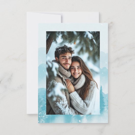 雪の森の冬の結婚式の写真 セーブザデート (裏面)