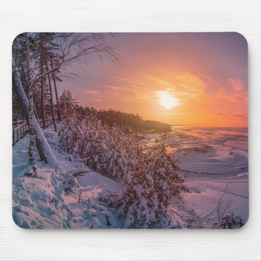 雪の海岸に沈む夕日 マウスパッド (正面)