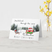 雪の犬のメリークリスマスを介してダックスシュント カード (黄色い花)