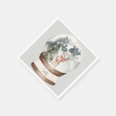 雪の球カスタムの家族の名前ウッドランドクリスマス スタンダードカクテルナプキン (角)