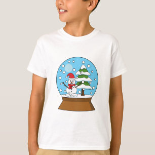 雪の球体雪だるまと松の木 Tシャツ