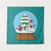 雪の球体(鳥)ショウジョウコウカンチョウ雪だるまと松の木 タペストリー (正面)