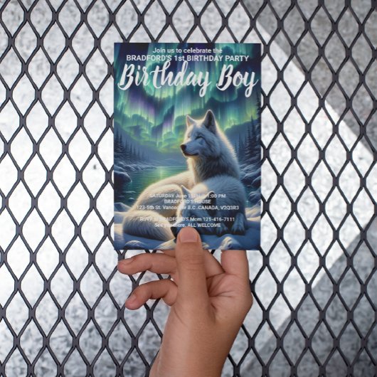 雪の白いオオカミの誕生日招待状 ポストカード