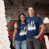 雪の白い森の夜の空の野生の馬ハッピーホーホ Tシャツ