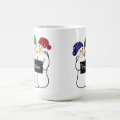 雪の看板を持つ3人の雪だるま コーヒーマグカップ (中央)