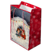 雪の砦で遊ぶ子供たち(ヴィンテージ) ミディアムペーパーバッグ (裏面アングル)