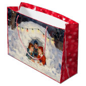 雪の砦で遊ぶ子供たち（ヴィンテージ） ラージペーパーバッグ (裏面アングル)