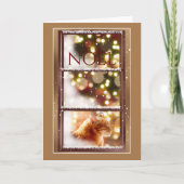 雪の窓の中の平和な猫クリスマスカード カード (正面)