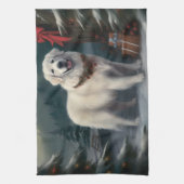 雪の素晴らしクリスマスにピレネーの犬 キッチンタオル (縦)
