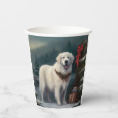 雪の素晴らしクリスマスにピレネーの犬 紙コップ (正面)