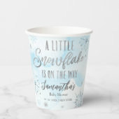 雪の結晶がベビーシャワーの途中にある 紙コップ (正面)