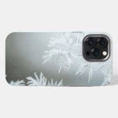 雪の結晶のクローズアップショット iPhoneケース (裏面横)