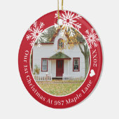 雪の結晶の赤い初めてのクリスマスの新しいホーム写真 セラミックオーナメント (左)