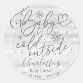 雪の結晶ベビー灰色のベビーシャワー外は寒い ラウンドシール (正面)