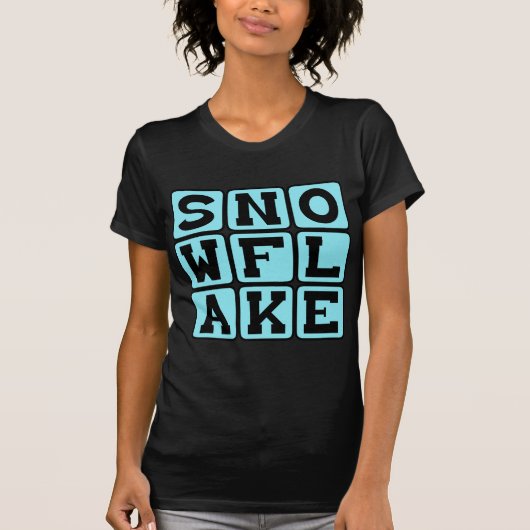 雪の結晶 ユニークな雪 Tシャツ (正面)