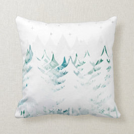 雪の荷を積んだ青いティール（緑がかった色）の緑の木の冬の白 クッション