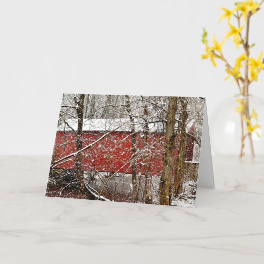 雪の赤いカバー付きのブリッジのホリデーグリーティングカード カード (黄色い花)