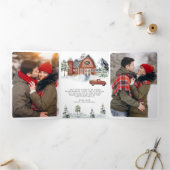 雪の赤い納屋の森の写真コラージクリスマス 三つ折りクリスマスカード (内部)