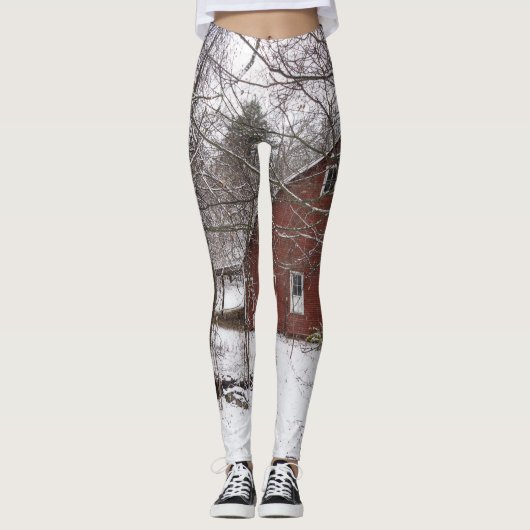 雪の赤い納屋 レギンス (正面)