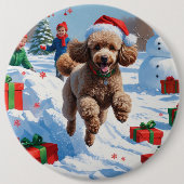 雪の走プードルのクリスマス帽子 缶バッジ (正面)