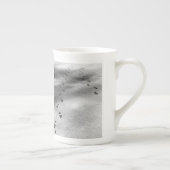 雪の足跡 ボーンチャイナマグカップ (右)