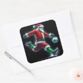 雪の蹴中、サンタがサッカーボール スクエアシール (封筒)