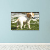 雪の遊中で子犬 キャンバスプリント (インサイチュ (ウッドフロア))