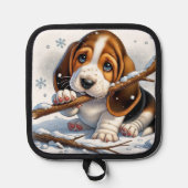 雪の遊冬のシーンでステッキを持つ子犬の様子 鍋敷き (正面)