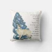 雪の離れ中に鹿の足跡 クッション (正面)