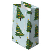 雪の青い飾冬のクリスマスツリー スモールペーパーバッグ (裏面アングル)