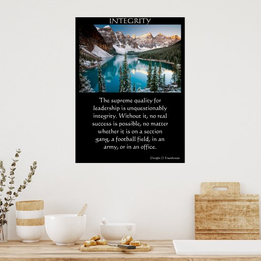 雪の頂上のある山の谷のビュー ポスター (キッチン)