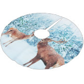 雪の鹿ファミリー冬のシーン ブラッシュドポリエステルツリースカート (アングル)