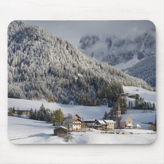 雪のmousepadの小さい高山の村 マウスパッド (正面)