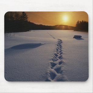雪のmousepadの足跡 マウスパッド