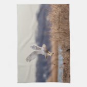 雪ふくろうが離陸 キッチンタオル (縦)