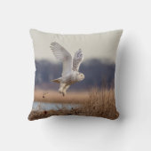 雪ふくろうが離陸 クッション (裏面)