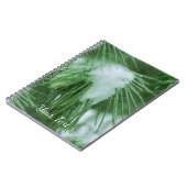 雪や氷の冬の松の葉 ノートブック (左側)