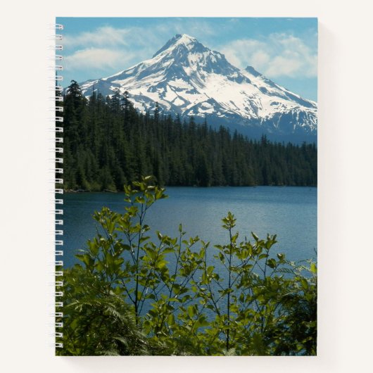 雪をかぶった山フードと風光明媚な湖の風景 ノートブック (正面)