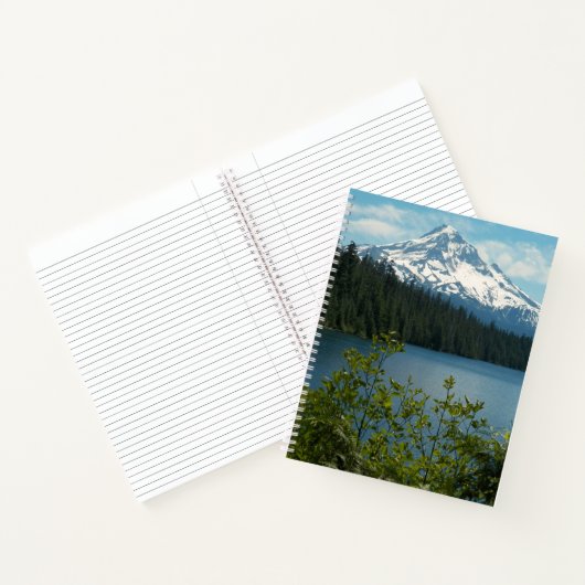 雪をかぶった山フードと風光明媚な湖の風景 ノートブック (内部)