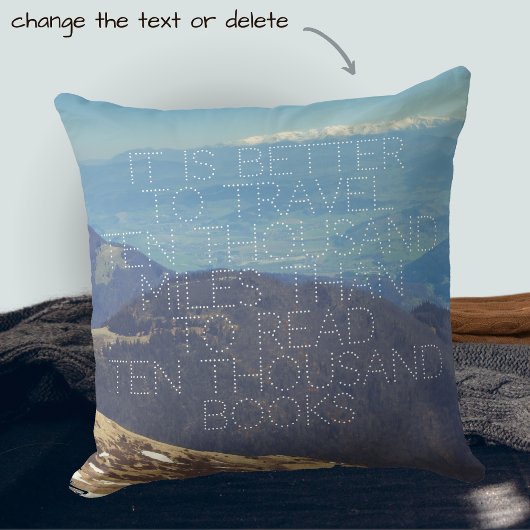 雪をかぶった山頂 クッション