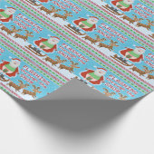 雪を通って点滅しているおもしろいなクリスマス|サンタクロース ラッピングペーパー (角)