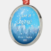 雪を降らせよう私たちの最初のクリスマスブルー メタルオーナメント (左)