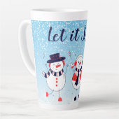 雪を降らせる カフェラテマグ (左アングル)